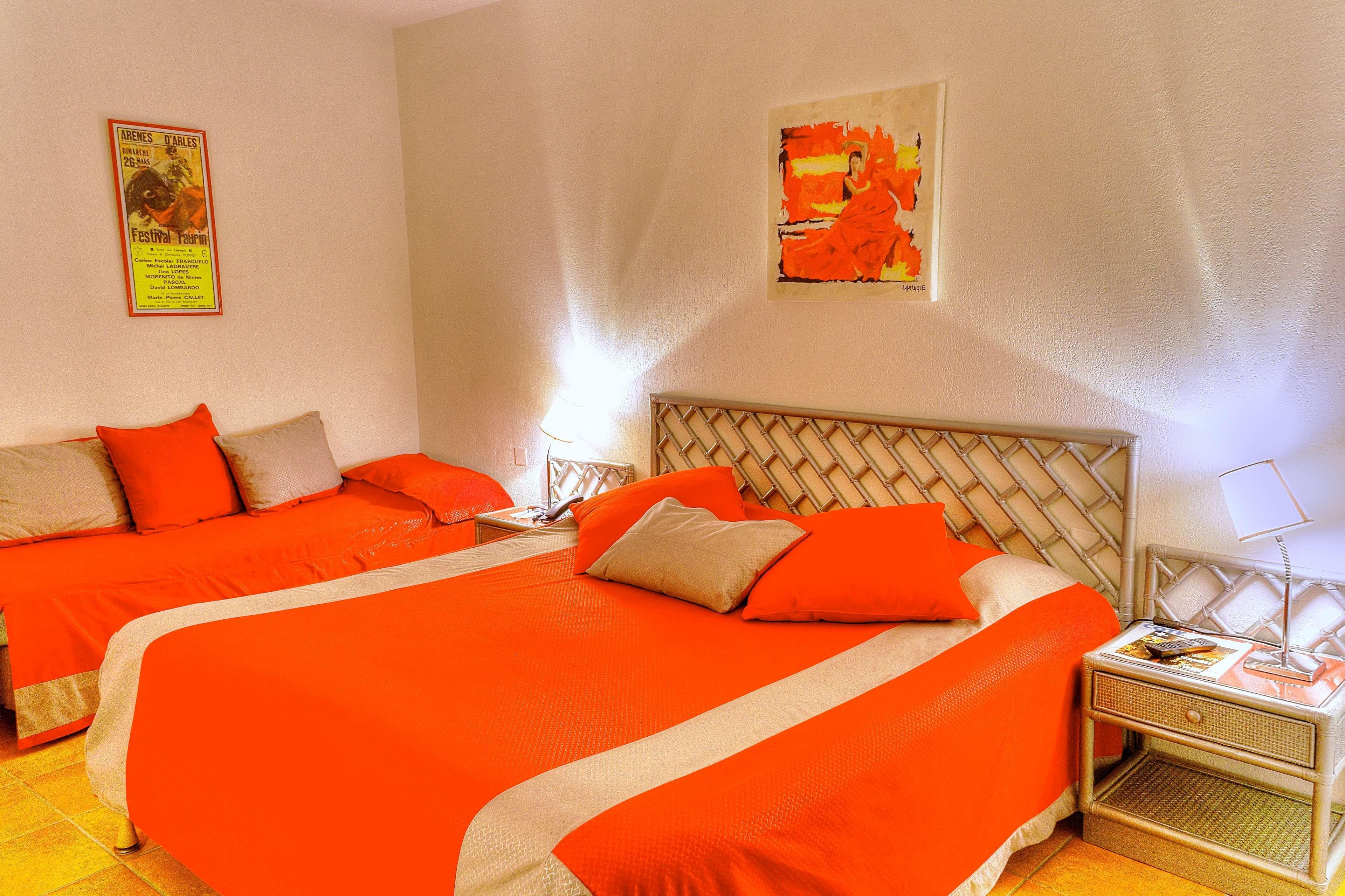 Best Western L'Orangerie Nimes Bagian luar foto
