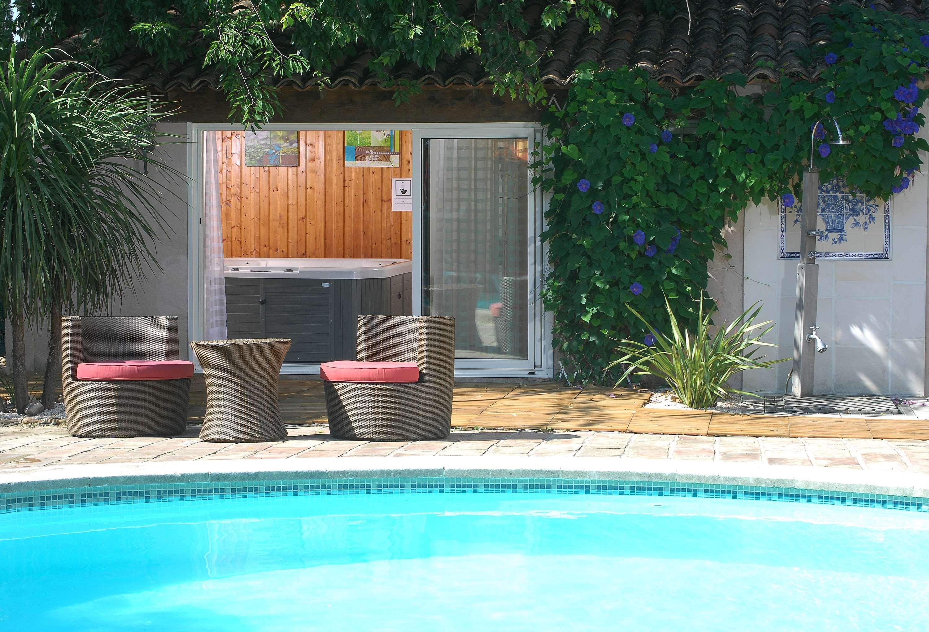 Best Western L'Orangerie Nimes Bagian luar foto