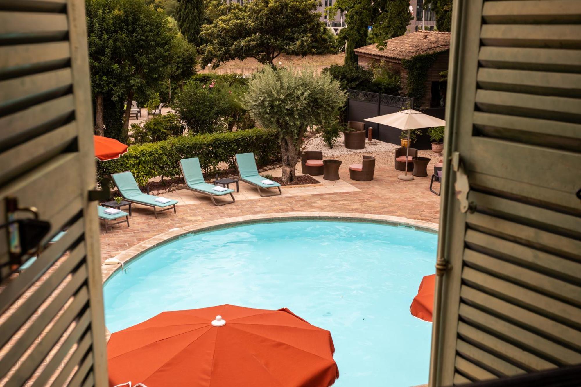 Best Western L'Orangerie Nimes Bagian luar foto