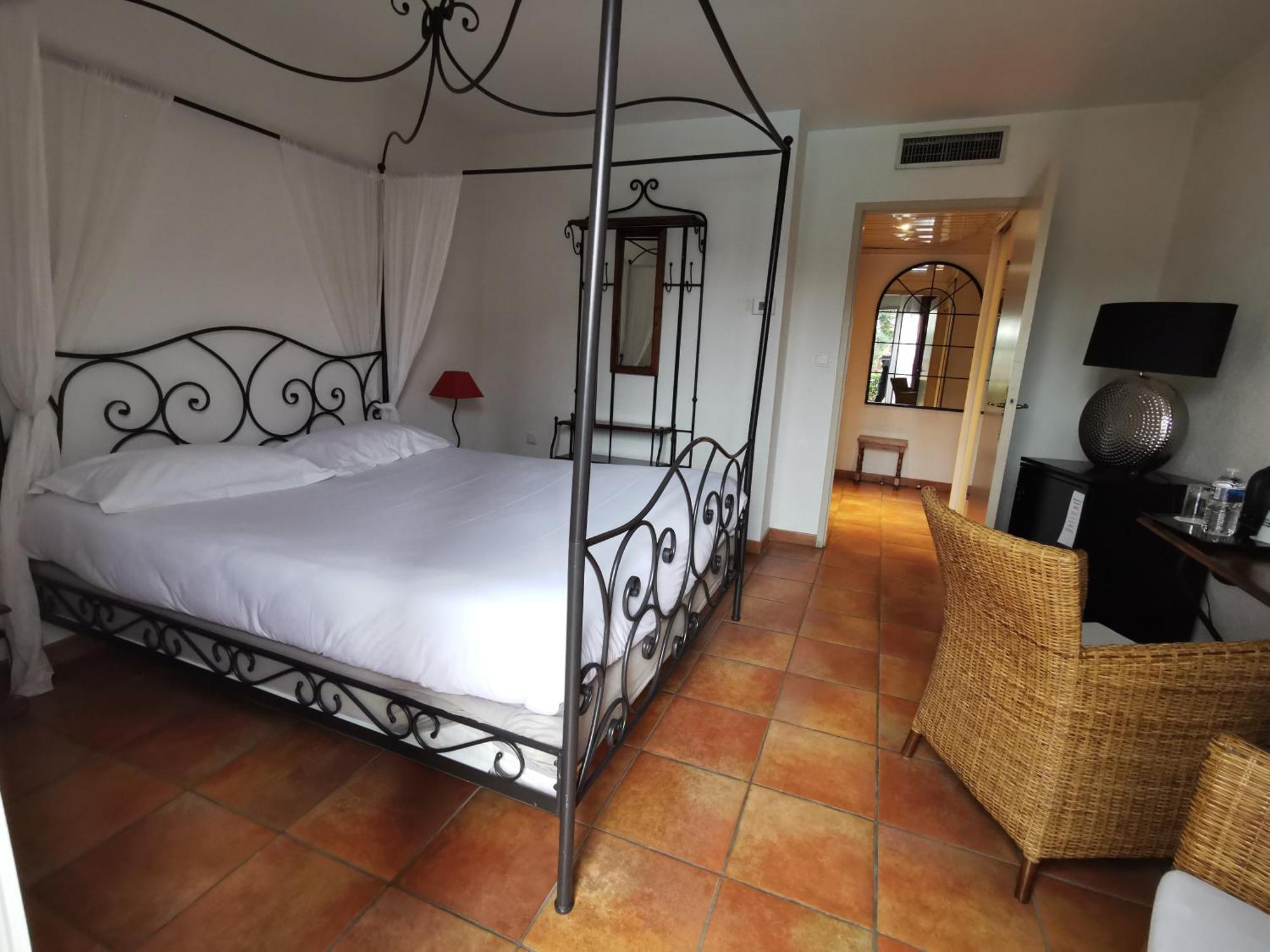 Best Western L'Orangerie Nimes Bagian luar foto